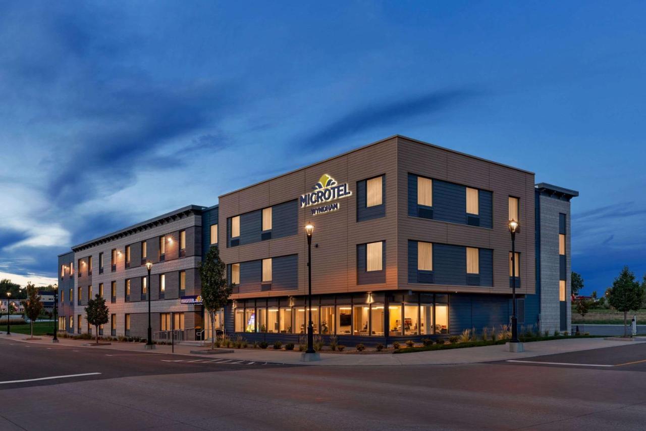 Microtel Inn Suites By Wyndham Lac-Megantic Exterior photo